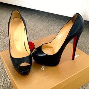Authentic size 38 Christian Louboutin Black Open Toe Heels, Classic!
